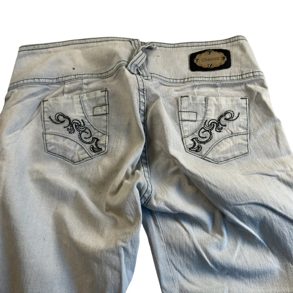 Y2K Capri Jeans Light Wash Colombian Denim Rhinestone Embroidered Low Rise Sz 10
